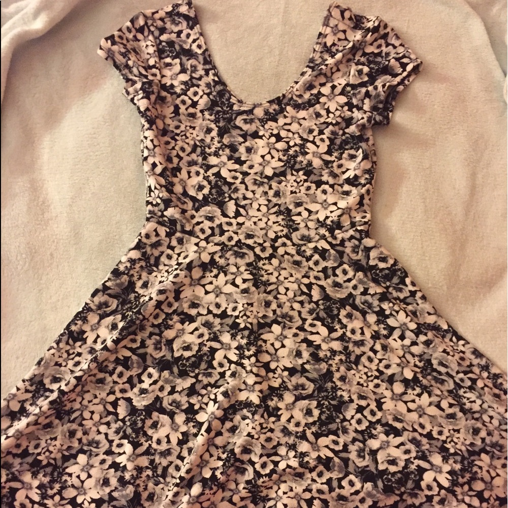 Black and white floral dress, up to mid thigh